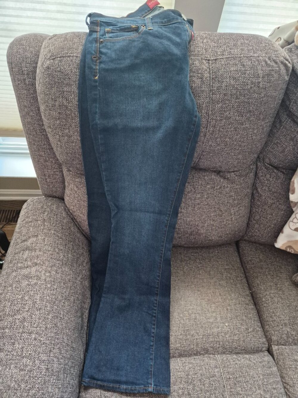 Lucky Brand Jean / NWT / Sophia Boot / Size 10/30 / 32" Length  / Darker Blue